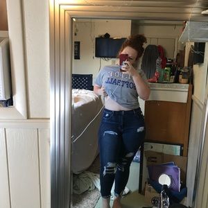 BRAND NEW SIZE 14 AMERICAN EAGLE JEANS.